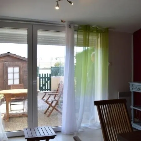 Maison Fleury-saint-pierre-la-mer, 1 Piece, 4 Personnes - Fr-1-229d-32 *